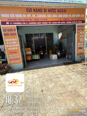 DỊCH VỤ CHUYỂN PHÁT | GỬI HÀNG ĐI NƯỚC NGOÀI | VẬN CHUYỂN QUỐC TẾ TIẾN VIỆT EXPRESS TẠI CHI NHÁNH ĐÀ NẴNG. ⚡️ ✈️ GỬI HÀNG ĐI MỸ, CANADA, ÚC, NEWZEALAND, HÀN QUỐC, ĐÀI LOAN ,NHẬT BẢN , CHÂU ÂU , MALAYSIA, PHILIPPINE .. VỚI GIÁ CƯỚC CỰC KÌ ƯU ĐÃI CHO KHÁCH HÀNG ! TRỌN GÓI DỊCH VỤ VẬN CHUYỂN QUỐC TẾ TIẾN VIỆT BAO GỒM : 🖋 Hỗ trợ thủ tục, thông quan, xử lý hàng hóa 📌 Tem nhãn đầy đủ thông tin 🚚 Lấy hàng tận nhà - giao hàng tận tay ✈️ Miễn phí đóng hàng, gói hàng chuẩn quốc tế 🤝 Tư vấn tận tâm, kỹ lưỡng HỖ TRỢ TẬN TÂM - XỨNG TẦM TIẾN VIỆT EXPRESS 👉Nhận hàng tận nhà ở HCM & Hà Nội; Giao phát hàng tận nơi 👉Hỗ trợ thủ tục, thông quan, xử lý hàng hóa 👉Đóng gói miễn phí, Tem nhãn chuẩn thông tin, Hút chân không 👉Hỗ trợ FDA cho hàng thực phẩm, Mỹ phẩm đi Mỹ, Canada 👉Miễn phí đóng hàng chuẩn quốc tế 👉Tư vấn kỹ lưỡng 👉Mã tracking cho khách kiểm tra quá trình vận chuyển 👉Bay trong ngày NHẬN ĐA DẠNG CÁC LOẠI MẶT HÀNG: ✅ Quần áo, giày dép, túi xách, … ✅ Thuốc Tây, Thuốc Nam, Thuốc Bắc, Yến sào, Thực phẩm chức năng… ✅ Các mặt hàng thực phẩm hải sản khô ✅ Hàng mẫu công ty ✅ Đồ dùng gia đình, đồ trang trí, quà lưu niệm ✅ Hồ sơ, chứng từ, tài liệu,.. ⚡️ Gửi hàng quốc tế UY TÍN - AN TOÀN liên hệ ngay hotline +84 901 899 178 để Tiến Việt Express tư vấn chi tiết và nhanh nhất ⚡️ ----------------- HỆ THỐNG GỬI HÀNG ĐI NƯỚC NGOÀI TIẾN VIỆT EXPRESS Địa chỉ: - Chi nhánh Hà Nội: Số 8 Ngõ 38 Đặng Thùy Trâm , Phường Dịch Vọng Hậu, Quận Cầu Giấy, TP.Hà Nội. - Chi nhánh Hồ Chí Minh: 94 Thân Nhân Trung, Phường 13, Quận Tân Bình, TP.HCM . - Chi nhánh Đà Nẵng : 11 Trường Thi 5 , Hòa Thuận Tây, Hải Châu, Đà Nẵng. - Chi Nhánh Cần Thơ: 520 Nguyễn Văn Linh, Phường Long Hoà, Bình Thuỷ, TP Cần Thơ . Hotline: 0901899178 _ Chi nhánh An Giang : Số 5 đường Hùng Vương, Thị Trấn Tri Tôn, Tỉnh An Giang. Hotline/Zalo/Viber: 0901 899 178 Call Center Support : 1900 299 293 EXT 101 Website : banxangdao.com #tienvietexpresshanoi #guihangdinuocngoaihanoi #vanchuyenquoctehanoi #guihangdinuocngoaiganday #guihanghanoi #tienvietexpress #chuyenphatquocte #dichvuchuyenphatnhanh #vanchuyenquocte #shiphanghanoi #shiphangdinuocngoaiganday #vanchuyenganday #guihanghanoiganday0901899178 #banxangdao