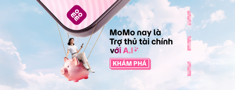 MoMo - Trợ thủ tài chính với AI giúp bạn làm được nhiều hơn với tiền. 1. Thanh toán tiện lợi – Linh hoạt mọi lúc, mọi nơi Giao dịch nhanh chóng tại hàng ngàn điểm chấp nhận thanh toán trên toàn quốc – từ cửa hàng truyền thống đến nền tảng trực tuyến. Dịch vụ đa dạng: Thanh toán hóa đơn, nạp tiền điện thoại, mua vé giải trí, đặt vé máy bay,… chỉ trong vài thao tác. Liên kết ngân hàng linh hoạt với hầu hết các ngân hàng lớn tại Việt Nam, đảm bảo kết nối nhanh chóng và an toàn. 2. Giải pháp tài chính toàn diện – Cá nhân hóa với công nghệ AI Quản lý chi tiêu thông minh: Phân tích, phân loại và nhắc nhở chi tiêu, giúp bạn kiểm soát ngân sách hiệu quả hơn mỗi ngày. Sinh lời từ tiền nhàn rỗi: Bắt đầu từ 20.000 đồng, theo dõi dễ dàng ngay trên ứng dụng (*). Giải pháp vay nhanh: Không cần chứng minh thu nhập, phê duyệt nhanh, hạn mức lên đến 50 triệu đồng (*). Đầu tư đơn giản: Phù hợp với nhà đầu tư mới, vốn nhỏ, dễ theo dõi, minh bạch và thuận tiện (*). 3. An toàn bảo mật – Bảo vệ chủ động bằng công nghệ AI Công nghệ bảo mật 5 lớp kết hợp AI, giám sát và phát hiện bất thường 24/7, đảm bảo an toàn cho mọi giao dịch. Đối tác tin cậy của các ngân hàng hàng đầu, tuân thủ tiêu chuẩn bảo mật quốc tế PCI DSS. MoMo đồng hành cùng bạn xây dựng nền tảng tài chính cá nhân vững chắc – minh bạch – linh hoạt. Tối ưu chi tiêu. Mở rộng cơ hội. Cải thiện chất lượng cuộc sống.